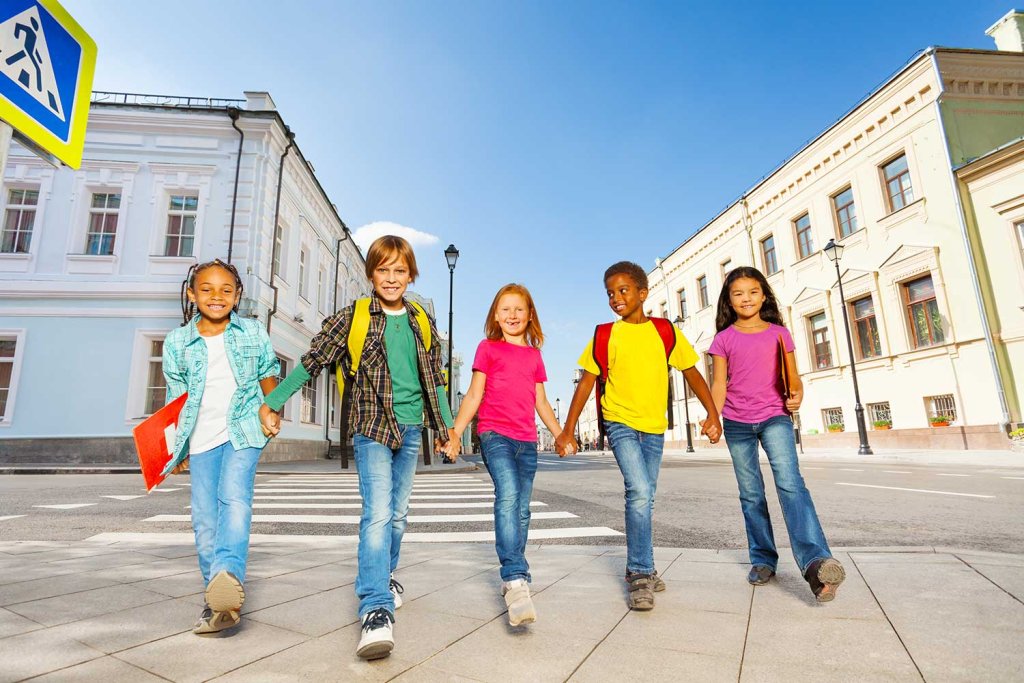 Back to School Tips for Moms & Dads 6 remind kids of road safety